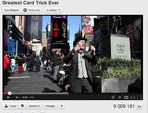 217 Dave Cremin effectue un tour de cartes impossible a Times Square